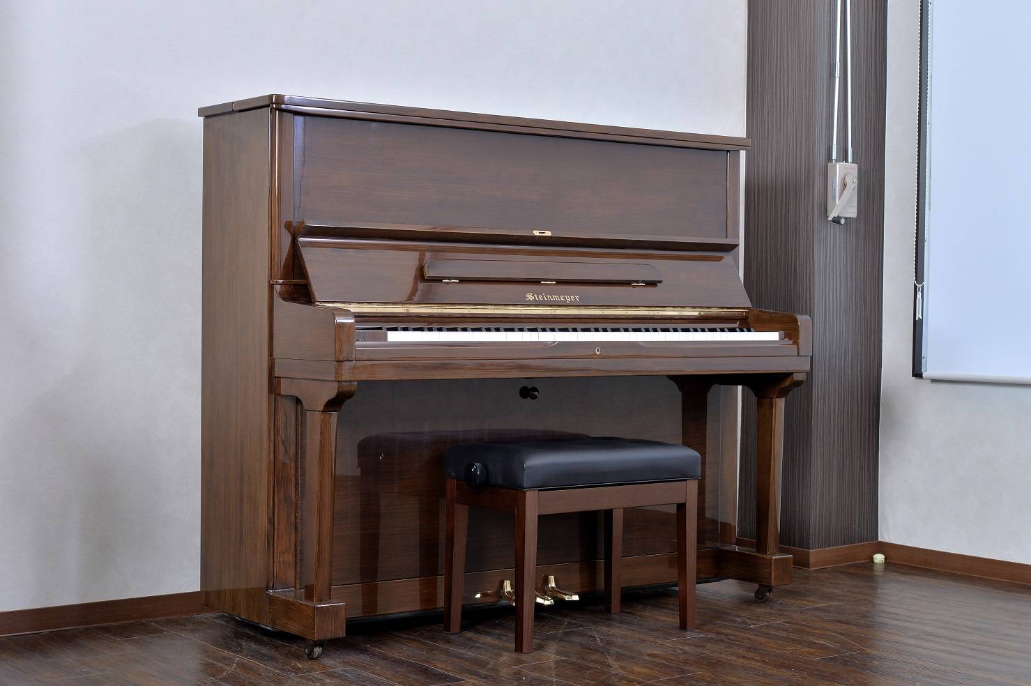 STEINMEYER | 白いピアノ専門 オギノピアノ工房